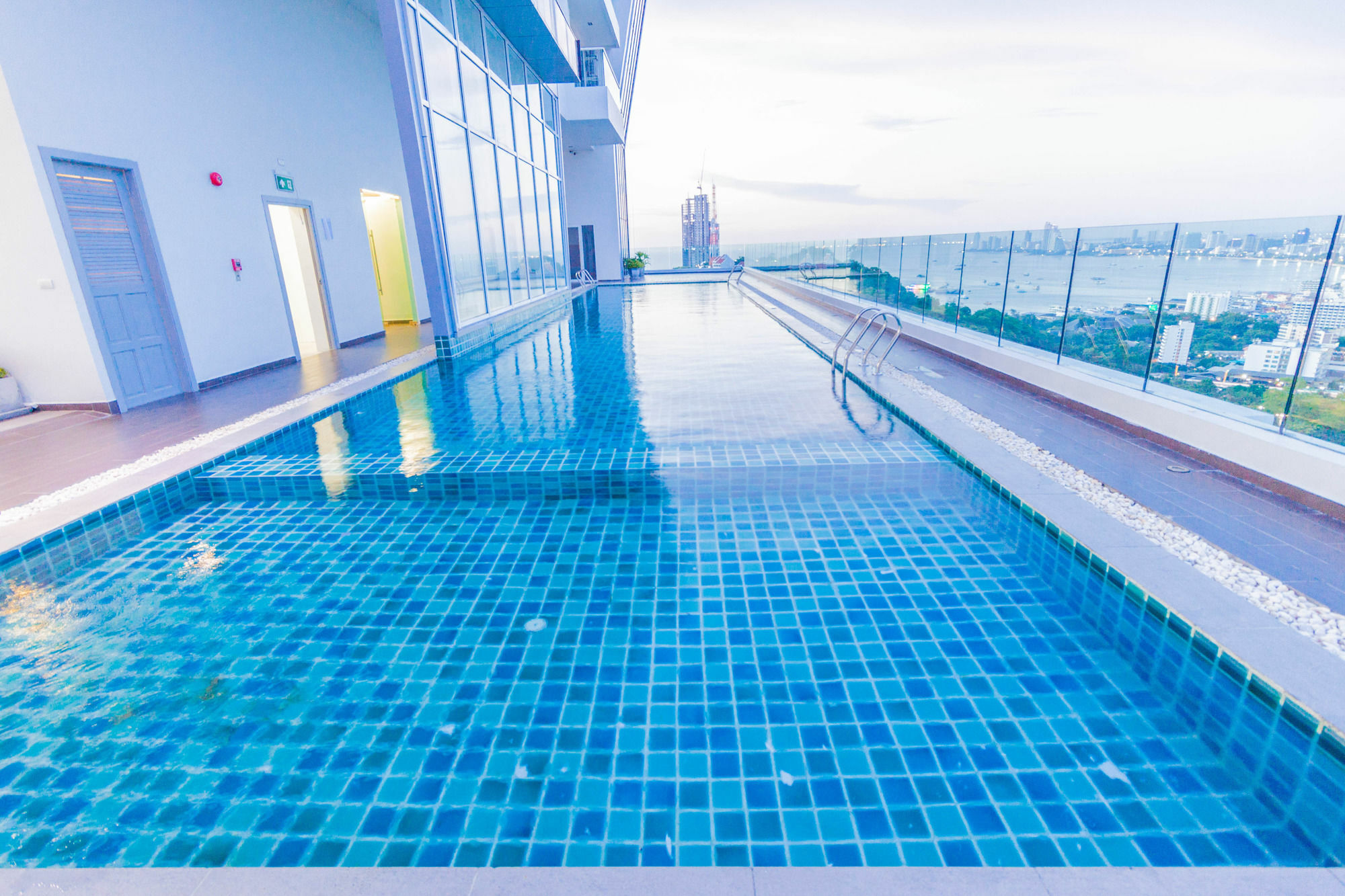Vision Pratumnak By Pattaya Sunny Rentals Exterior photo